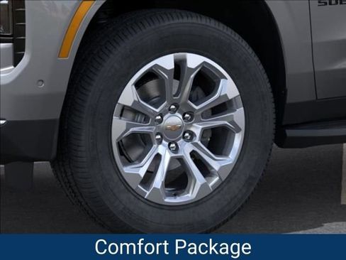 New 2026 Chevrolet Suburban LT w/ Comfort Package AWD/4WD image 10