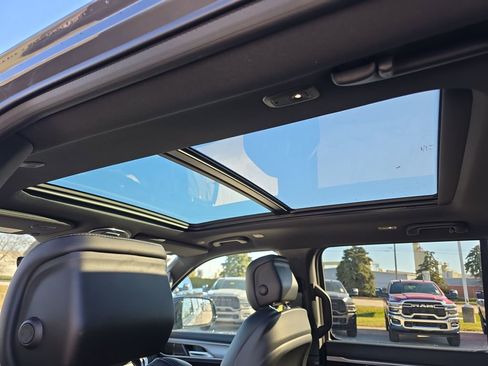 New 2026 Jeep Grand Wagoneer L 4WD image 11
