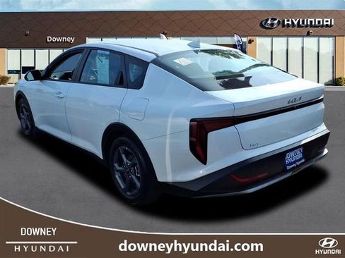 Used 2025 Kia K4 LXS image 4