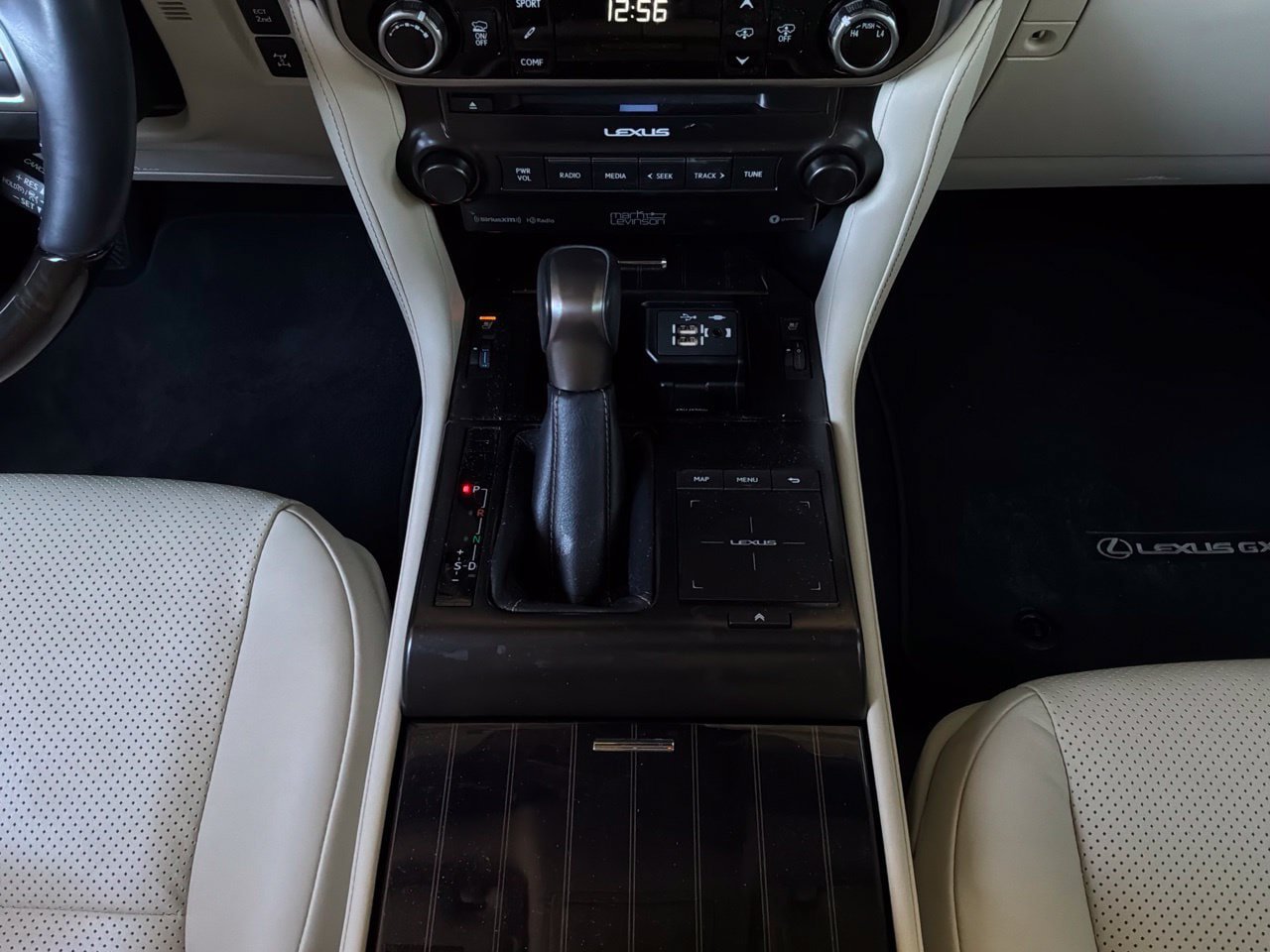 Used 2022 Lexus GX 460 Luxury w/ Off Road Package AWD/4WD image 18