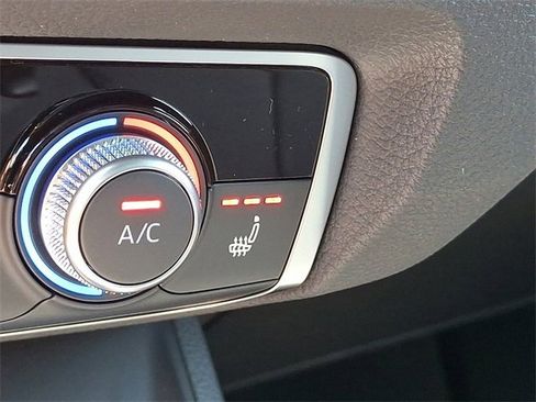 New 2025 Audi Q3 2.0T Premium image 17