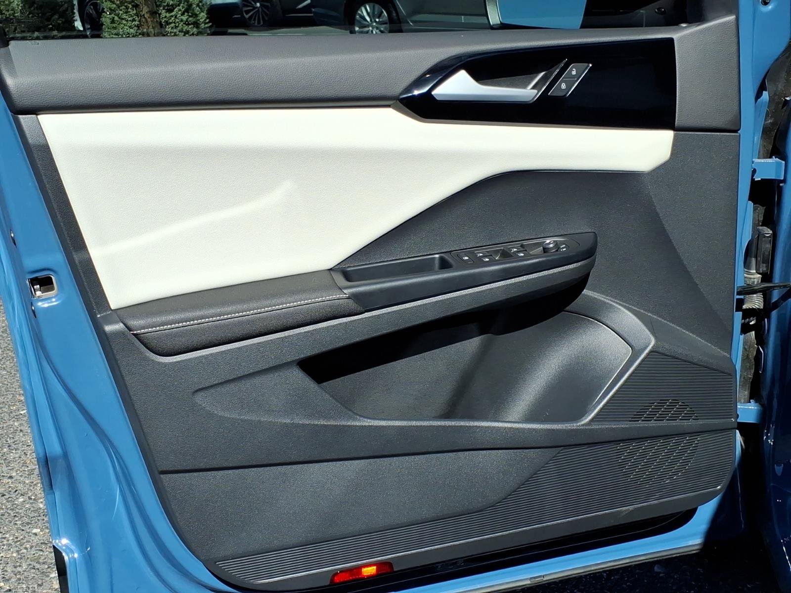 Certified 2026 Volkswagen Taos S FWD image 18