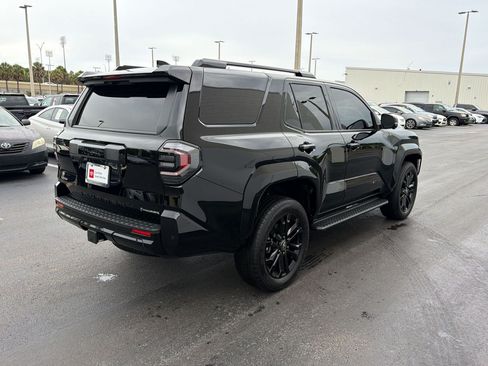 Used 2025 Toyota 4Runner Platinum AWD/4WD image 9