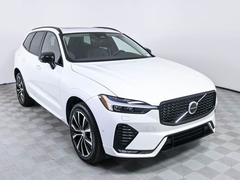 Used 2025 Volvo XC60 B5 Plus w/ Protection Package Premier AWD/4WD image 24