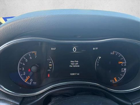 Used 2018 Jeep Grand Cherokee Altitude RWD image 11