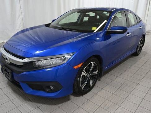 Used 2018 Honda Civic Touring image 17