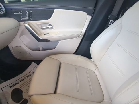 Used 2020 Mercedes-Benz CLA 250 image 16