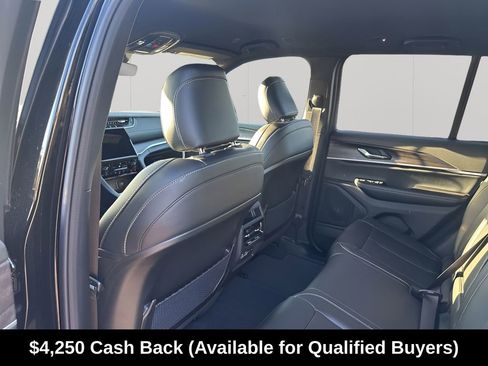 New 2025 Jeep Grand Cherokee Limited w/ Black Appearance Package RWD image 19