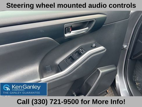 Used 2024 Toyota Highlander XLE image 26