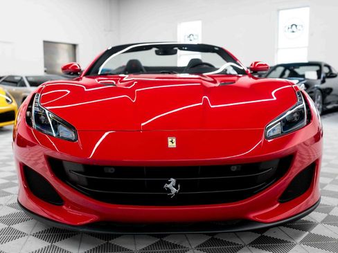 Used 2019 Ferrari Portofino RWD image 10