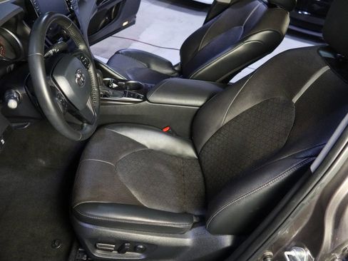 Used 2023 Toyota Camry XSE w/ Navigation Package image 19