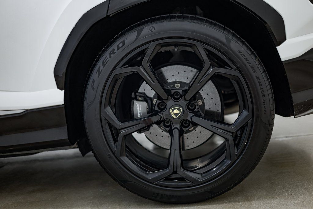Used 2021 Lamborghini Urus AWD/4WD image 5