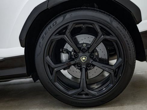 Used 2021 Lamborghini Urus AWD/4WD image 5