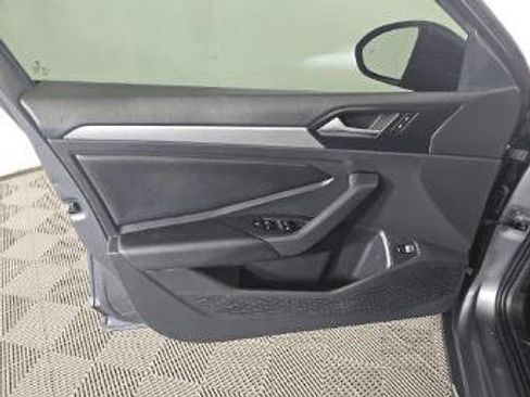 Used 2019 Volkswagen Jetta S w/ Driver Assistance Package image 17