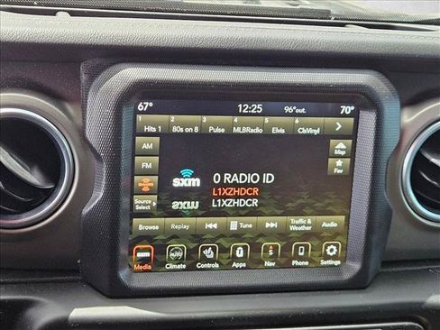 Used 2021 Jeep Wrangler Unlimited Rubicon AWD/4WD image 10