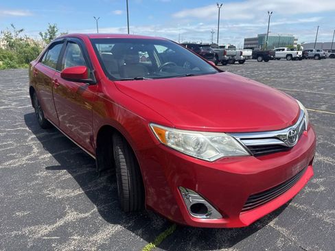 Used 2012 Toyota Camry LE FWD image 7