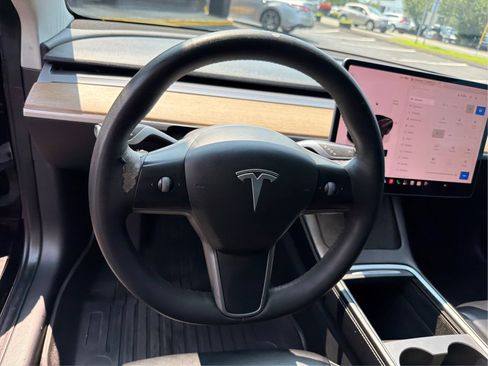 Used 2022 Tesla Model 3 Long Range AWD/4WD image 19