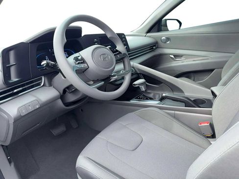 New 2026 Hyundai Elantra SE FWD image 14