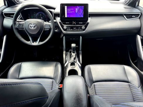 Used 2023 Toyota Corolla Cross AWD Hybrid w/ Convenience Package image 21