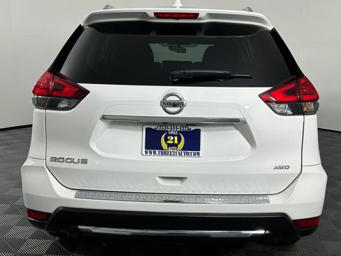 Used 2017 Nissan Rogue S w/ S Appearance Package image 12