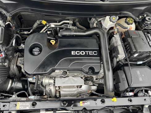Used 2020 Chevrolet Equinox LT image 43