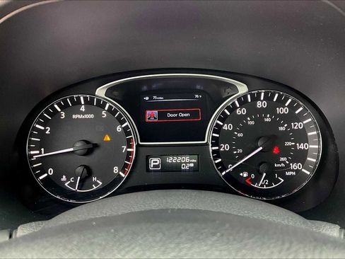 Used 2013 Nissan Pathfinder SL FWD image 26