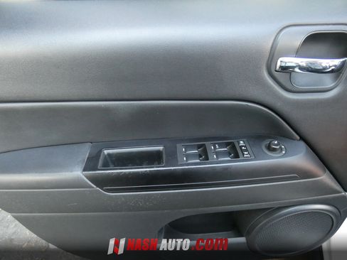 Used 2016 Jeep Patriot High Altitude FWD image 47