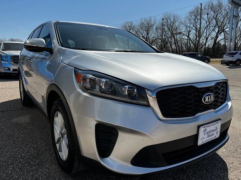 Used 2020 Kia Sorento AWD V6 image 51
