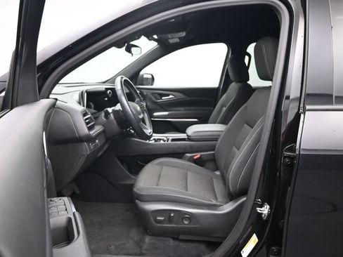 Used 2024 Chevrolet Traverse LT AWD/4WD image 27