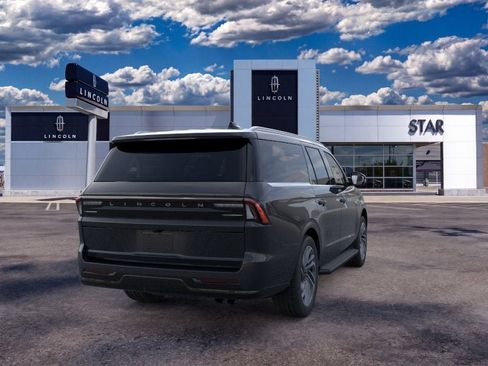 New 2026 Lincoln Navigator L Premier AWD/4WD image 8