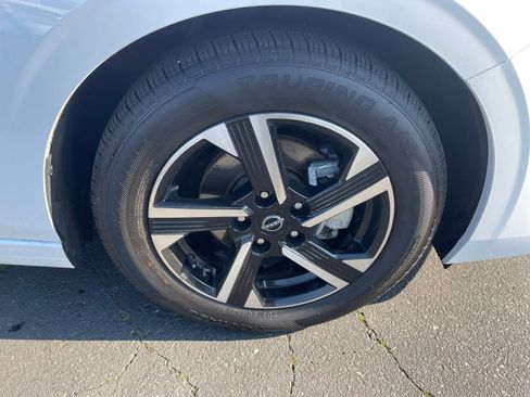 Used 2025 Nissan Sentra SV image 29