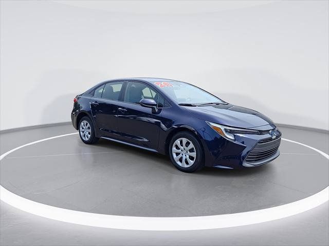 Certified 2024 Toyota Corolla LE FWD image 3