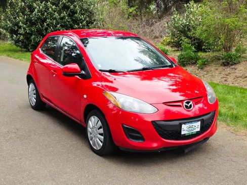 Used 2014 MAZDA MAZDA2 Sport FWD image 7