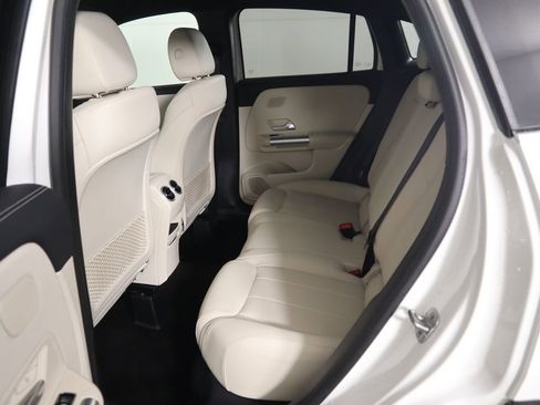 Certified 2025 Mercedes-Benz GLA 250 image 22