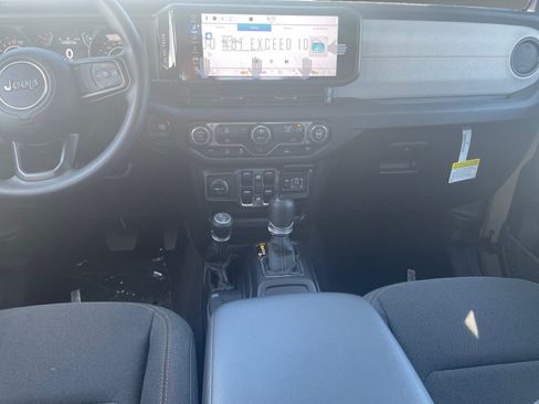 New 2026 Jeep Gladiator Sport AWD/4WD image 11
