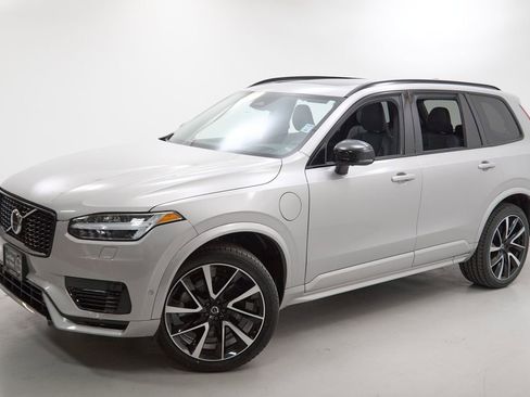 Certified 2023 Volvo XC90 T8 Ultimate w/ Protection Package Premier AWD/4WD image 3