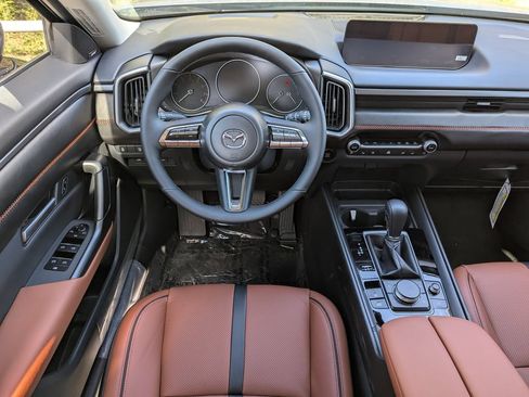 Used 2026 MAZDA CX-50 Meridian Edition w/ Apex Package AWD/4WD image 4