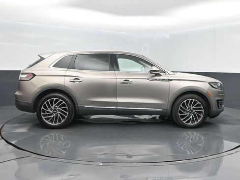 Used 2019 Lincoln Nautilus Reserve AWD/4WD image 5
