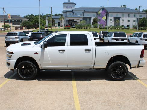 Certified 2026 RAM 2500 Tradesman AWD/4WD image 10