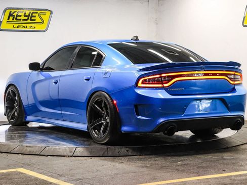 Used 2019 Dodge Charger GT RWD image 2