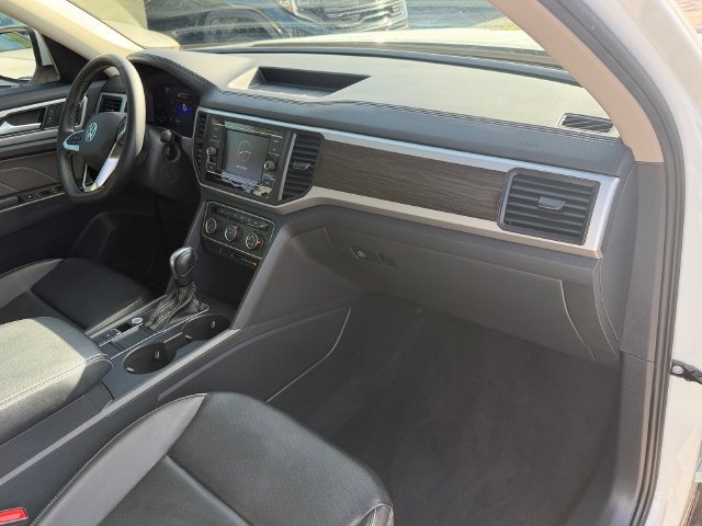 Certified 2022 Volkswagen Atlas SE FWD image 18