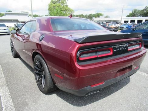 Used 2022 Dodge Challenger R/T Scat Pack w/ Dynamics Package RWD image 3