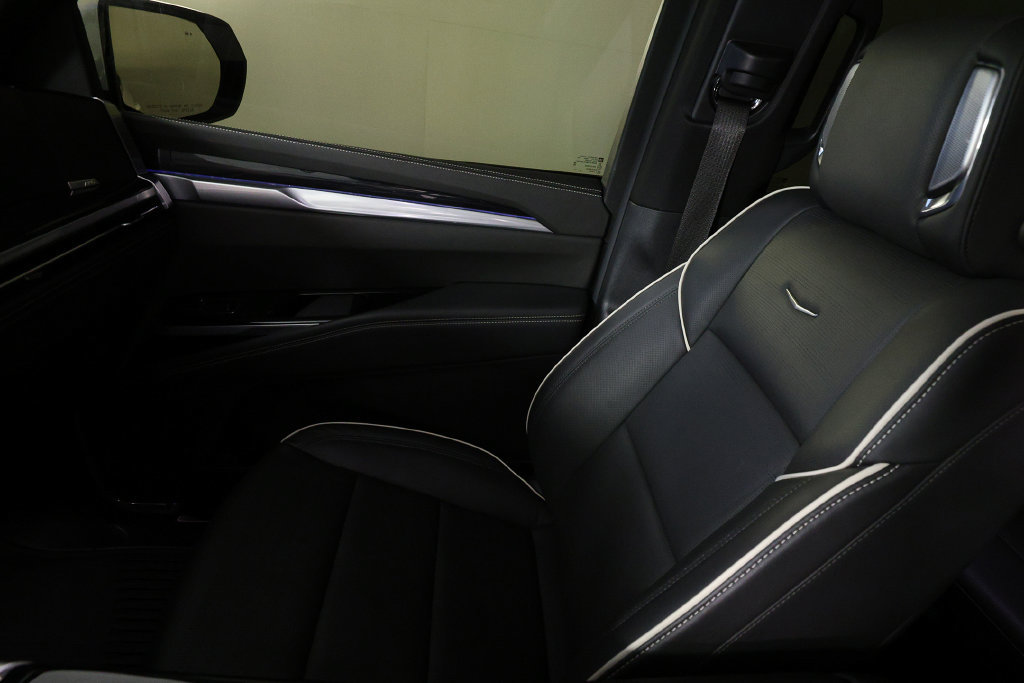 Used 2025 Cadillac Escalade Sport w/ Touring Package AWD/4WD image 41
