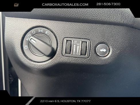 Used 2023 Dodge Challenger R/T RWD image 15