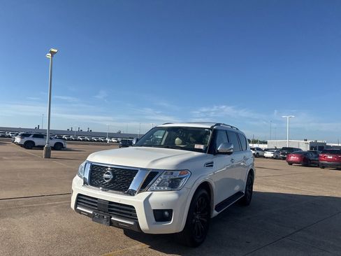 Used 2019 Nissan Armada Platinum w/ Captain's Chairs Package AWD/4WD image 8
