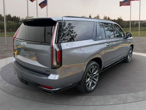 Used 2021 Cadillac Escalade ESV Sport w/ Driver Assist Tech Package image 22