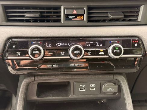 Used 2023 Honda Pilot Sport image 24