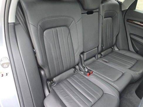 Used 2019 Audi Q5 2.0T Premium Plus w/ Premium Plus Package image 24