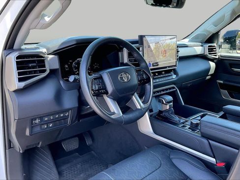 Used 2024 Toyota Tundra Limited AWD/4WD image 17