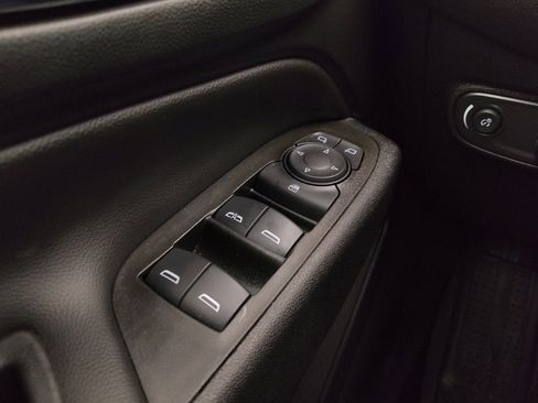 Used 2021 Chevrolet Equinox LT image 27